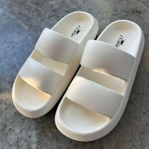 Crane Cream Ivory White Double Strap Cloud Slides Summer Sandals Women's 9